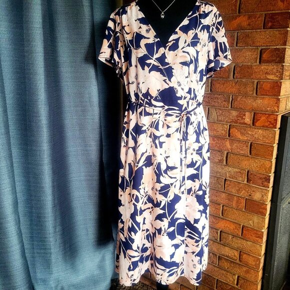 Leith Women's Blue Floral Wrap Dress Short Flutter Sleeve Knee Length - Size L - Picture 1 of 14